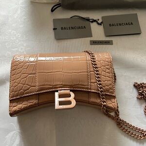 Balenciaga Hourglass Wallet On Chain Crocodile Embossed color Tan NWT crossbody